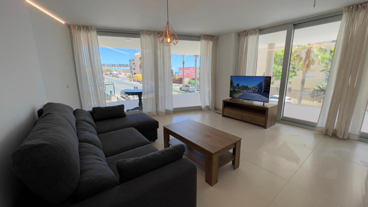 2Bedroom Beach Front Unit Wave Collection Fuengirola Eksteriør bilde